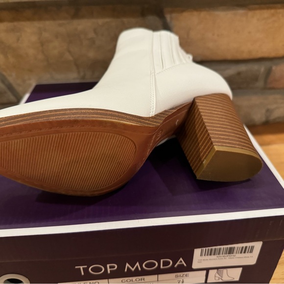 White booties - Picture 5 of 5